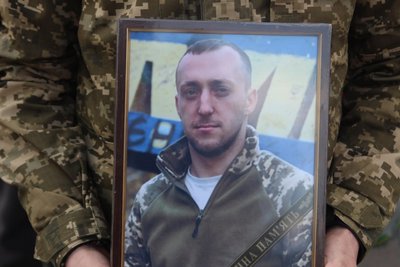 В Охтирці попрощались з Андрієм Лаштуном і Сергієм Тронем В Охтирці попрощались з Андрієм Лаштуном і Сергієм Тронем