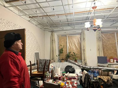 "Провалюється все": як зимують мешканці будинків у Золотоноші на Черкащині через місяць після атаки "Провалюється все": як зимують мешканці будинків у Золотоноші на Черкащині через місяць після атаки