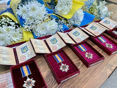 На Золотоніщині родинам загиблих воїнів передали нагороди На Золотоніщині родинам загиблих воїнів передали нагороди