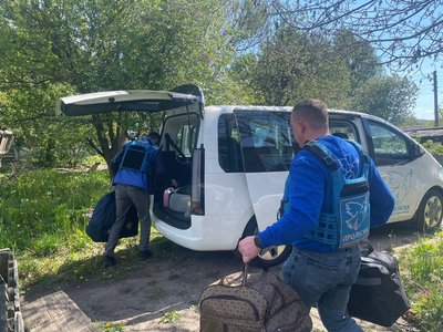 "Вивозимо багатодітні родини". Як "Проліска" евакуює населення з прикордоння Сумщини "Вивозимо багатодітні родини". Як "Проліска" евакуює населення з прикордоння Сумщини