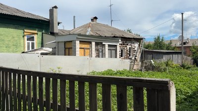 "У неї тиск 200 і трясе всю. Полишила все і побігла": подробиці атаки РФ "Молнією" по Новгороду-Сіверському "У неї тиск 200 і трясе всю. Полишила все і побігла": подробиці атаки РФ "Молнією" по Новгороду-Сіверському