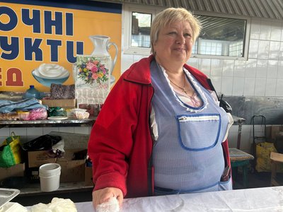 У Житомирі знизився попит на молочні продукти на Житньому ринку: що з цінами У Житомирі знизився попит на молочні продукти на Житньому ринку: що з цінами