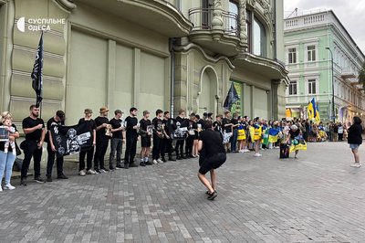 "Навіки в строю": в Одесі відбулась акція вшанування пам'яті загиблих героїв "Навіки в строю": в Одесі відбулась акція вшанування пам'яті загиблих героїв