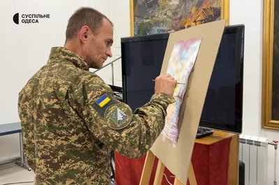 "Без творчості точно не буду": історія військовослужбовця, який поєднує службу та мистецтво "Без творчості точно не буду": історія військовослужбовця, який поєднує службу та мистецтво