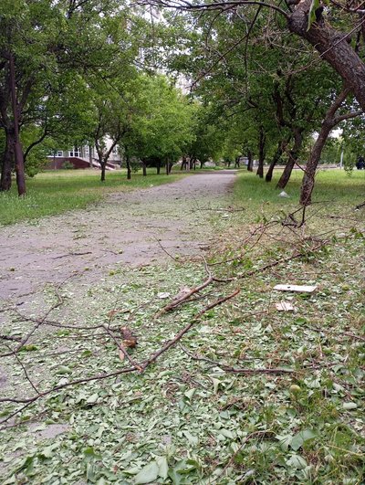 Армія РФ вдарила дроном по центральній вулиці Сум Армія РФ вдарила дроном по центральній вулиці Сум