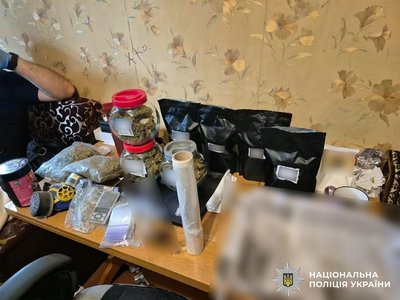 У Вінниці затримали 26-річного чоловіка: поліція заявляє про вирощування та збут конопель У Вінниці затримали 26-річного чоловіка: поліція заявляє про вирощування та збут конопель