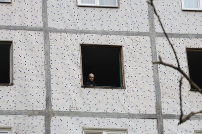 "Все гриміло, вибухи не припинялись. Не пам'ятаю такого жаху". Херсонці про масований обстріл Корабельного району "Все гриміло, вибухи не припинялись. Не пам'ятаю такого жаху". Херсонці про масований обстріл Корабельного району