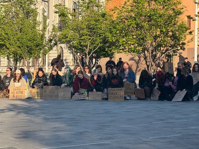 "Важливий, але має багато недоліків". Дніпряни втретє вийшли на мітинг проти нового Цивільного кодексу "Важливий, але має багато недоліків". Дніпряни втретє вийшли на мітинг проти нового Цивільного кодексу