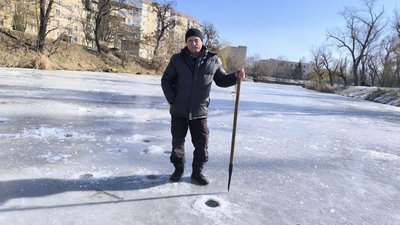 "Не можна йти туди, де стікаються струмки". Рибалки Криворіжжя розповіли, як дбають про свою безпеку на льоду "Не можна йти туди, де стікаються струмки". Рибалки Криворіжжя розповіли, як дбають про свою безпеку на льоду