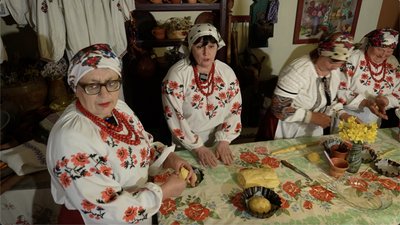"З Божою молитвою і чистими помислами": як господині з села на Черкащині випікають паски "З Божою молитвою і чистими помислами": як господині з села на Черкащині випікають паски