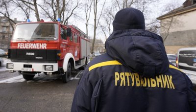 Вогнеборці з Одеської області отримали пожежну машину з Німеччини Вогнеборці з Одеської області отримали пожежну машину з Німеччини