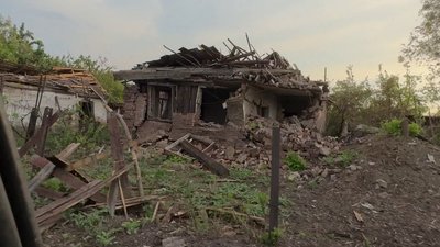 "Спокою хочу і життя нормального": як люди живуть у Торецьку "Спокою хочу і життя нормального": як люди живуть у Торецьку