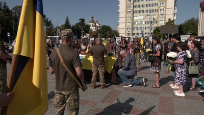 Із військовим Олександром Кононенком попрощались у Рівному Із військовим Олександром Кононенком попрощались у Рівному