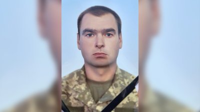 На Чернігівщині поховали шістьох військових Збройних Сил України На Чернігівщині поховали шістьох військових Збройних Сил України