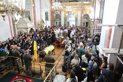 У Луцьку попрощалися з двома загиблими на Харківщині захисниками У Луцьку попрощалися з двома загиблими на Харківщині захисниками