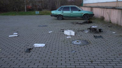 Вибух, пожежа, згорілі речі Вибух, пожежа, згорілі речі