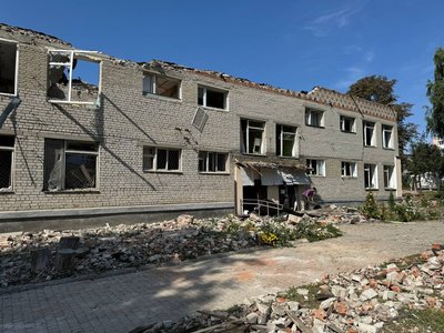 "Устиг накритися ковдрою": жителі Глухова на Сумщині про бомбардування міста "Устиг накритися ковдрою": жителі Глухова на Сумщині про бомбардування міста