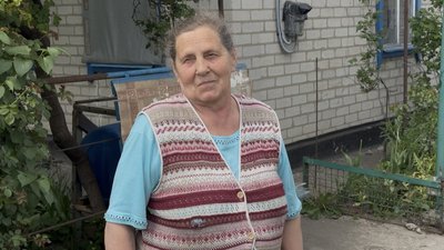 "Тут розбило все на світі". Як з Чаплиного, яке перебуває під ударами КАБами, триває евакуація місцевих жителів "Тут розбило все на світі". Як з Чаплиного, яке перебуває під ударами КАБами, триває евакуація місцевих жителів