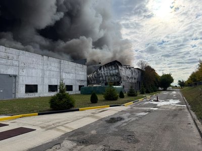 Друга втрата в родині через агресію РФ: у Сумах через удар по підприємству загинув батько вбитої у 2022 році дівчини Друга втрата в родині через агресію РФ: у Сумах через удар по підприємству загинув батько вбитої у 2022 році дівчини