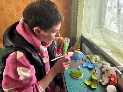 Світлана Скляренко виготовляє нічники Світлана Скляренко виготовляє нічники