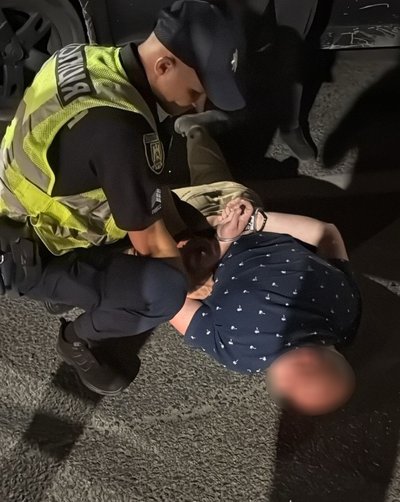 На Львівщині двох військових підозрюють у зловживанні впливом На Львівщині двох військових підозрюють у зловживанні впливом
