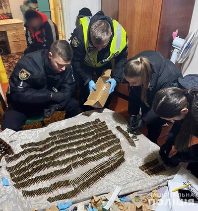 Поліція виявила понад тисячу набоїв у жителя Житомирського району Поліція виявила понад тисячу набоїв у жителя Житомирського району