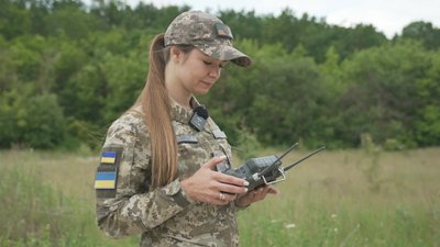 "Маю ділянку, за яку я відповідаю", — вінничанка розповіла, як служить операторкою безпілотників "Маю ділянку, за яку я відповідаю", — вінничанка розповіла, як служить операторкою безпілотників