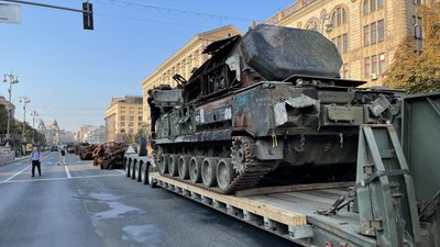 "Парад" знищеної російської техніки на Хрещатику