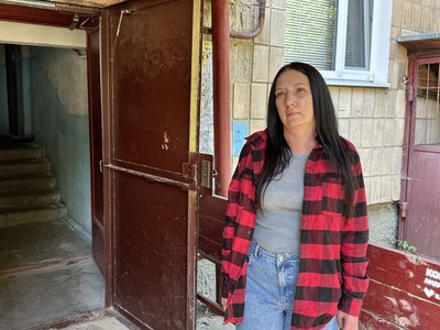 Витік газу, тонни сміття та таргани: у Полтаві розчищали завалену непотребом квартиру Витік газу, тонни сміття та таргани: у Полтаві розчищали завалену непотребом квартиру