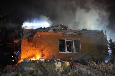 Будинок у Шевченківському районі Харкова, який пошкодив російський "Шахед", 23 листопада 2025 року Будинок у Шевченківському районі Харкова, який пошкодив російський "Шахед", 23 листопада 2025 року