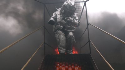 "Праця пожежного рятувальника — неоціненна": на Рівненщині вогнеборці навчалися долати вогняні смуги перешкод "Праця пожежного рятувальника — неоціненна": на Рівненщині вогнеборці навчалися долати вогняні смуги перешкод