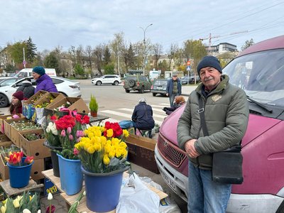 "Навесні я витрачаю пенсію на квіти" — житомирянка Світлана "Навесні я витрачаю пенсію на квіти" — житомирянка Світлана