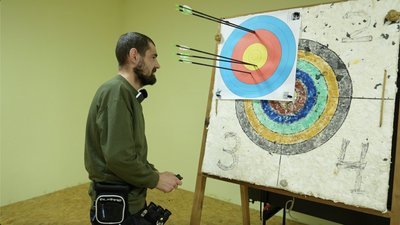 Робін Гуд з Черкащини: як ветеран повернувся до життя після поранення завдяки стрільбі з лука Робін Гуд з Черкащини: як ветеран повернувся до життя після поранення завдяки стрільбі з лука
