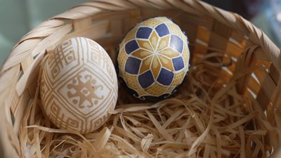 Відродження традиційного мистецтва: вінничанка створює писанки з природних барвників Відродження традиційного мистецтва: вінничанка створює писанки з природних барвників