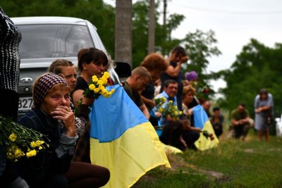 На Кіровоградщині попрощалися з захисниками Ігорем Зеленгуром і На Кіровоградщині попрощалися з захисниками Ігорем Зеленгуром і