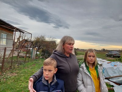 Впала ракета: як у селі Ставчани на Львівщині відновлюють будинки
