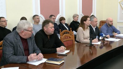 Земля, програми, новий секретар, регламент: про що говорили на погоджувальній раді перед сесією Чернігівської міськради Земля, програми, новий секретар, регламент: про що говорили на погоджувальній раді перед сесією Чернігівської міськради