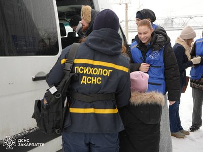 До Мукачева прибув черговий евакуаційний потяг із Дніпропетровської області До Мукачева прибув черговий евакуаційний потяг із Дніпропетровської області