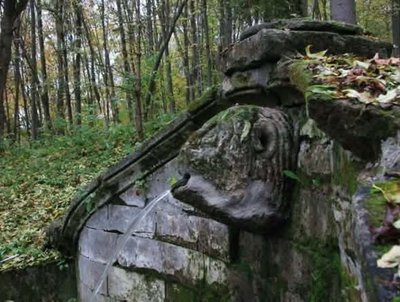 У Малієвецькому парку на Хмельниччині відновили елемент історичного фонтану "Паща лева"