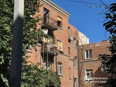 У Дніпрі розпочали демонтаж конструкції у будинку, пошкодженому через ракетний удар РФ