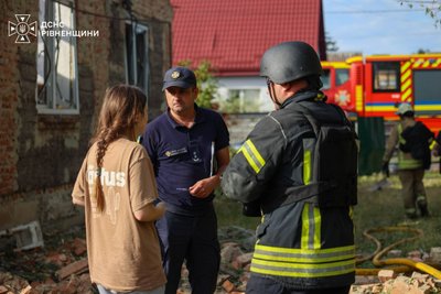 Троє людей були травмовані на Рівненщині через повітряну атаку РФ Троє людей були травмовані на Рівненщині через повітряну атаку РФ