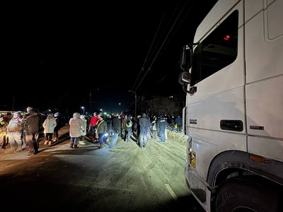 Перекрили дорогу на три години: мешканці Сум мітингували проти нерівномірних відключень світла Перекрили дорогу на три години: мешканці Сум мітингували проти нерівномірних відключень світла