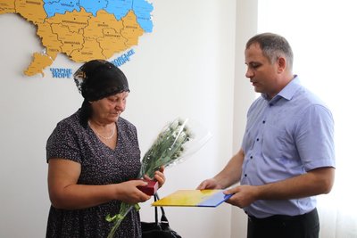 Двох загиблих військових з Одещини посмертно нагородили державними відзнаками Двох загиблих військових з Одещини посмертно нагородили державними відзнаками
