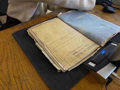 "Через 80 років знайшли читача": у вінницькому архіві оцифрували засекречені матеріали "Через 80 років знайшли читача": у вінницькому архіві оцифрували засекречені матеріали
