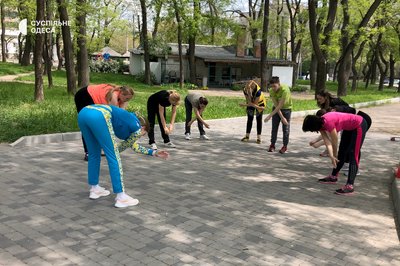 "Ми були, так скажемо, у самому пеклі": тренерка з Маріуполя проводить спортивні заняття в Одесі "Ми були, так скажемо, у самому пеклі": тренерка з Маріуполя проводить спортивні заняття в Одесі