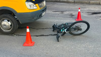 У Кропивницькому водій маршрутки збив велосипедиста: що відомо У Кропивницькому водій маршрутки збив велосипедиста: що відомо