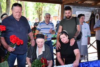 "Мріяв створити сім’ю та збудувати будинок". На Дніпропетровщині поховали загиблого військового "Мріяв створити сім’ю та збудувати будинок". На Дніпропетровщині поховали загиблого військового
