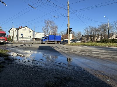 Перехрестя вулиці Зеленої й Старожучківського шляху Перехрестя вулиці Зеленої й Старожучківського шляху