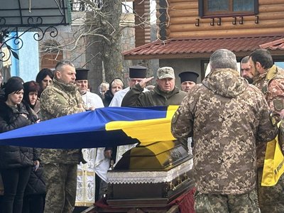 Похорон військового, Володимир Серкізевич, Тернопільщина, березень 2025 Похорон військового, Володимир Серкізевич, Тернопільщина, березень 2025