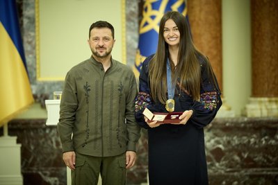 Президент вручив олімпійським чемпіонкам з Одеси державні нагороди